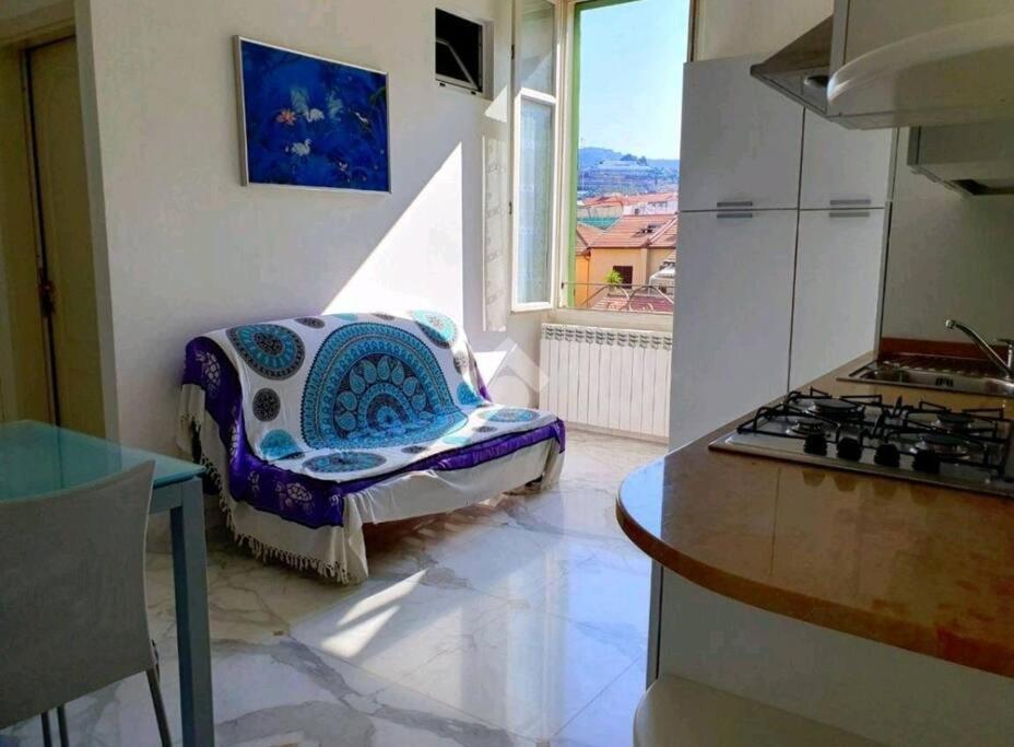 Appartamento 50 Mt Mare Con Parcheggio Riservato Riva Ligure Εξωτερικό φωτογραφία