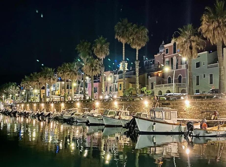 Appartamento 50 Mt Mare Con Parcheggio Riservato Riva Ligure Εξωτερικό φωτογραφία